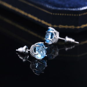 Orecchini a Perno con Cristalli Blu per Donne, Eleganti Accessori per Ufficio e Uso Quotidiano - Product Image 5