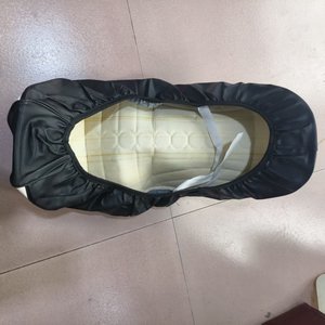 Housse de siège de <span class=keywords><strong>moto</strong></span> en cuir imperméable <span class=keywords><strong>blanc</strong></span>, directement de l'usine, imprimée, résistante à l'usure - Product Image 2