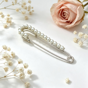 Épingles de sûreté géométriques avec pompon pour bijoux faits main, pulls, vestes en jean et accessoires de mode - Product Image 1