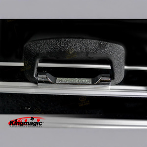Caja vacía produce dados gigantes. Accesorios de magia para escenario King Magic, venta al por mayor del fabricante para espectáculos de talentos nocturnos. - Product Image 2
