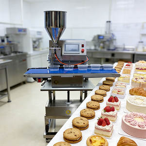 آلة تعبئة أوتوماتيكية مستمرة طراز ZD200-FA لتعبئة الزبادي والحلويات متعددة الطبقات في محلات الحلويات - Product Image 2