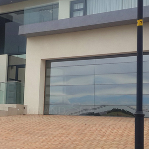 <span class=keywords><strong>Porte</strong></span> de <span class=keywords><strong>garage</strong></span> électrique à ouverture latérale en alliage d'aluminium au design moderne, avec verre trempé miroir, surface finie étanche, pour villas, livraison directe - Product Image 5