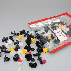 Clips de nailon Benz, tornillos autorroscantes, tuercas de plástico, clips de posicionamiento para reparación de paneles de puerta y guardabarros, paquete de 100 unidades Benz 01 - Product Image 1