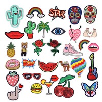 Étiquettes de vêtements brodées à la main en 3D, badges de logo de vêtements, patchs, rouge, noir, fille, patchs brodés pour vêtements