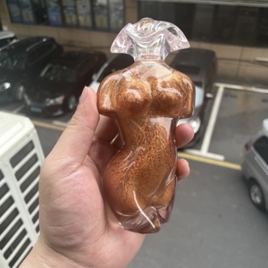 น้ำมันบำรุงผิวกายสูตรชิมเมอร์สำหรับผู้หญิง ช่วยเพิ่มความชุ่มชื้น ปรับผิวกระจ่างใส บำรุงผิว พร้อมสารกันแดด SPF รับผลิตแบบ OEM ODM ขายส่ง - Product Image 2