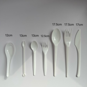 Coltelli Monouso in PS Resistenti all'Ingrosso - Coltelli in Plastica Seghettati Sicuri per Alimenti per Torte Pizza Feste Eventi di Catering - Product Image 4