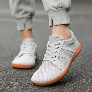 Chaussures de marche confortables pour hommes, blanches, en maille, à lacets, antidérapantes, grande taille, avec protection des orteils larges, tendance printemps, vente en gros - Product Image 6