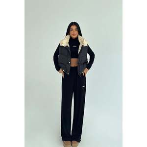 Chaleco acolchado negro para mujer - Product Image 3
