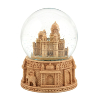 Production personnalisée de globes à neige de style européen pour les maisons des Émirats arabes unis, globes à neige en résine, souvenirs et cadeaux, globe à eau de 100 mm
