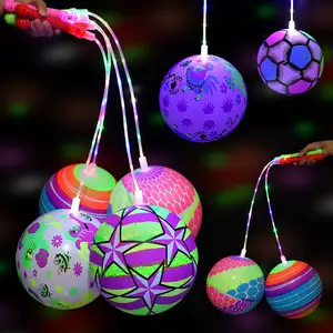 Bola mainan PVC pelangi luar ruangan cahaya malam balon LED bercahaya olahraga bola mainan anak-anak bola pantai