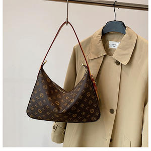 กระเป๋าถือสะพายไหล่ผู้หญิงหนัง PU หรูหรา ปี 2025 แฟชั่นใหม่ ความจุเยอะ กันน้ำ สไตล์เดรส ซิปเดี่ยว ลายตัวอักษร - Product Image 6