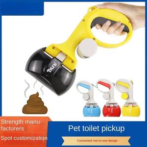 Premium Dayanıklı Plastik Taşınabilir Tek Tıkla Kullanılan Evcil Hayvan Dışkı Küreği, Ergonomik Saplı ve Entegre Poşet Tutucu ile Köpekler İçin Açık Hava Yürüyüşleri - Product Image 2