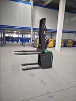 Chine Offre Spéciale empileur électrique portatif à chargement automatique entrepôt hydraulique manuel chariot élévateur à distance empileur hydraulique manuel pour