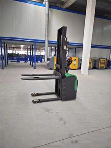 चीन गर्म बिक्री पोर्टेबल स्व-लोडिंग इलेक्ट्रिक स्टेकर मैनुअल हाइड्रोलिक गोदाम रिमोट मैनुअल हाइड्रोलिक गोदाम - Product Image 4