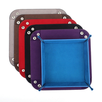 Boîte à dés pliable en cuir doublée de velours bleu roi personnalisée