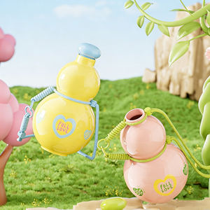 Bouteille d'<span class=keywords><strong>eau</strong></span> sportive en plastique mignonne pour étudiants, grande capacité 880 ml, portable avec poignée, idéale pour l'extérieur – Collection Été Gourd Cup - Product Image 2