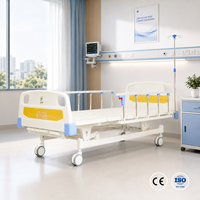 Lit d'hôpital confortable pour patients en salle avec manivelles en acier inoxydable et panneaux sanitaires en ABS