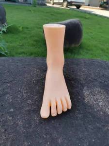 Modèle de pied féminin réaliste en PVC <span class=keywords><strong>pas</strong></span> <span class=keywords><strong>cher</strong></span>, accessoire de présentation pour chaussures, chaussettes, bijoux, photographie, <span class=keywords><strong>vitrine</strong></span> pour l'affichage de chaussures, chaussettes et bijoux - Product Image 3