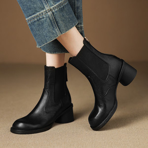 Chaussure unique artisanale durable en cuir véritable, imperméable, à semelle souple et antidérapante, avec grande boucle de ceinture rétro, à talon unique et bout rond, toutes saisons - Product Image 5