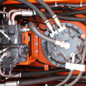 รถขุดตีนตะขาบขนาดใหญ่ LonKing LG6490F 50.5 ตัน ระบบไฮดรอลิก Kawasaki เครื่องยนต์ Isuzu บุ้งกี๋ขนาด 2.6 เมตร กำลัง 296 กิโลวัตต์ - Product Image 6