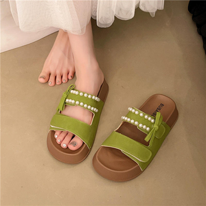 รองเท้าแตะผู้หญิงแบบสวมพื้นหนา รุ่นใหม่ประจำฤดูร้อนปี 2026 จากโรงงานโดยตรง ประดับมุกและผีเสื้อ สไตล์ฝรั่งเศสสุดหรู - Product Image 2