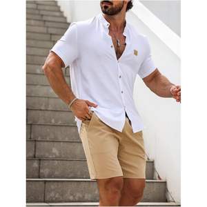 Conjunto de camisa informal con botones y pantalones cortos con cordón para hombre, conjunto de 2 piezas de verano, transpirable, de algodón tejido - Product Image 1