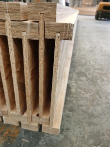 JIA MU JIA cornice per esterni in <span class=keywords><strong>legno</strong></span> di <span class=keywords><strong>pino</strong></span> materiale laminato costruzione i travetti travi in <span class=keywords><strong>legno</strong></span> per pavimento del soffitto del tetto - Product Image 2