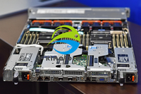 Serveur en rack 1U PowerEdge R6525, hôte de virtualisation dense, SATA/SAS, alimentation 1400W, mémoire 64 Go