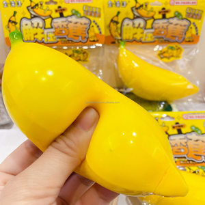 Nouveau jouet anti-stress en PVC super doux, en forme de banane ou d'orange, à rebond lent, jouet moelleux à presser - Product Image 2