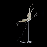Lampe sur pied LED personnalisée élégante avec papillons mobiles pour accessoires de mariage, salle de réception, hôtel, restaurant, événements d'anniversaire, décoration de bar