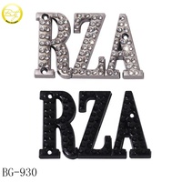 Étiquettes personnalisées imperméables avec logo doré pour vêtements, chaussures, accessoires, badges métalliques à coudre, sacs, étiquettes de marque métalliques avec 2 trous