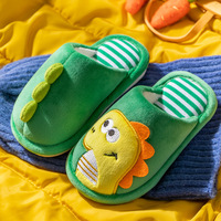 Chaussons d'intérieur pour enfants en forme de dinosaure de dessin animé, doublure en peluche chaude, antidérapants, semelle souple, bout fermé