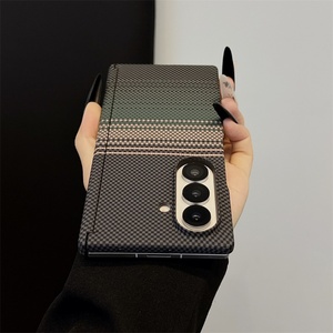 Funda de Fibra de Carbono para Samsung Galaxy Z Fold 7, Funda de Teléfono Delgada y Ultraligera de Fibra de Carbono Real para Samsung Z Fold 7 - Product Image 4
