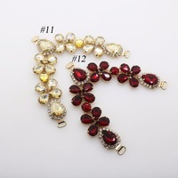Accessoires de chaussures en gros : Clips en forme de V en strass et cristal pour sandales, chaînes décoratives et boucles