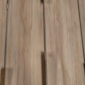 Suelo de vinilo de PVC resistente al agua, suelo de plástico de grano de madera <span class=keywords><strong>SPC</strong></span> de 4mm-7mm para solución de diseño gráfico de sala de estar de Hotel - Product Image 3