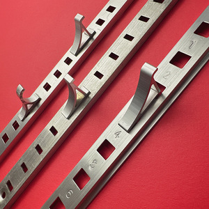 Clips Ajustables de Aluminio para Estantes de Refrigerador con Ganchos Reforzados, Ganchos Industriales para Montaje en Gabinete, Capacidad de Carga de 300 kg - Product Image 1