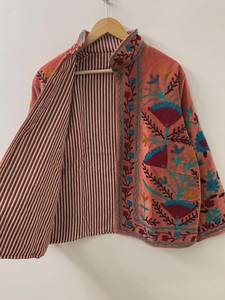 เสื้อแจ็คเก็ตกำมะหยี่ปักลายสัตว์ ผ้าฝ้าย ยูนิเซ็กซ์ สไตล์วินเทจ สำหรับฤดูหนาว งานฝีมือสไตล์ชาติพันธุ์สุดชิค ของขวัญแฮนด์เมดสำหรับเธอ - Product Image 3