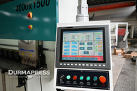 Machine à rainurer verticale CNC 4000x1500 à portique stabilisée et anti-stress pour l'opération de rainurage des plaques de coque de navires