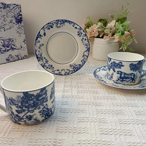 Wholesale of European Style Luxury Porcelain Coffee <b>Sets</b> and <b>Bone</b> <b>China</b> Cup and Saucer <b>Sets</b> - Product Image 5