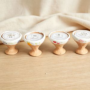 Vela Aromática Artesanal en Vaso de Cerámica, Regalo Creativo con Aroma para el Dormitorio - Product Image 1