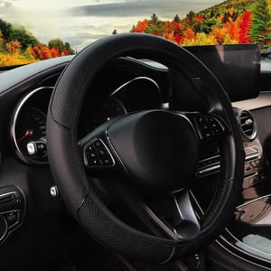 Une voiture en cuir gaufré <span class=keywords><strong>rouge</strong></span> <span class=keywords><strong>blanc</strong></span> bande garniture <span class=keywords><strong>de</strong></span> voiture sans anneau intérieur couverture <span class=keywords><strong>de</strong></span> volant convient 14.5-15 "37-38cm fournitures d'intérieur <span class=keywords><strong>de</strong></span> voiture - Product Image 4