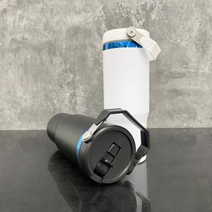 Gobelet isotherme 30 oz en acier inoxydable bleu plaqué, anti-fuite, avec paille rabattable, personnalisable avec logo, pour boissons froides, idéal pour gravure laser - Product Image 2