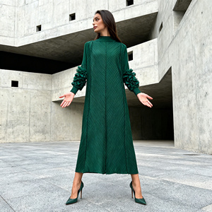Robe Abaya plissée en polyester imprimé de qualité supérieure pour femmes musulmanes avec design personnalisé et services de vente en gros - Product Image 3