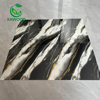 Papier peint de décoration intérieure de couleur marbre brillant Film PVC Mousse XPE Autocollant mural auto-adhésif