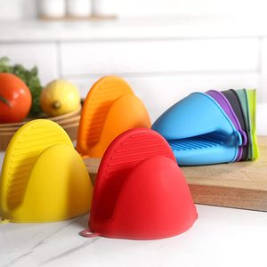 Manoplas de Silicona Resistentes al Calor con Agarre de Goma, Protectores de Dedos y Soportes para Ollas Ecológicos - Product Image 1