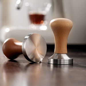 Tamper de café Espresso Coffee Tamper Mango de madera Base de hierro plano Estación de apisonamiento de bajo costo Barista Espresso - Product Image 1