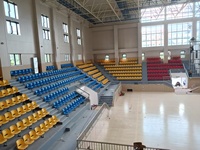 Chaises de stade en HDPE personnalisées, durables, résistantes aux intempéries, prix d'usine, parfaites pour les stades et les arènes