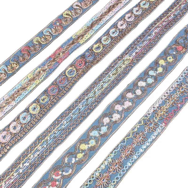 Lacci di lavoro In filo ricamato su misura con opzioni multicolori In paillettes ricamate In disegni assortiti