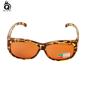 Gafas de Sol para Hombre Xqhd, Montura de PC, Lentes Tácticas Polarizadas con Protección UV400 Tipo 3 para Conductores - Product Image 5