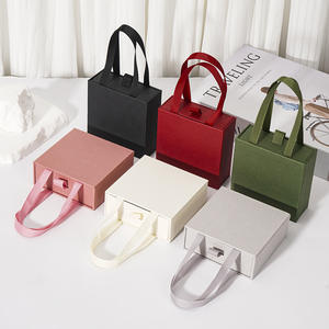 Caja de Joyería Portátil de Alta Calidad, Tipo Cartón, para Guardar Aretes, Pulseras, Collares y Anillos, con Forro de Esponja, Personalizable, en Existencia - Product Image 1